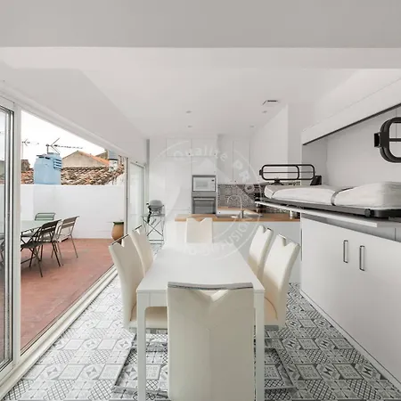 As21778- Magnifique P3 Avec Terrasse Au Coeur Du Centre Dans Maison De Caractere * Le Grau-du-Roi