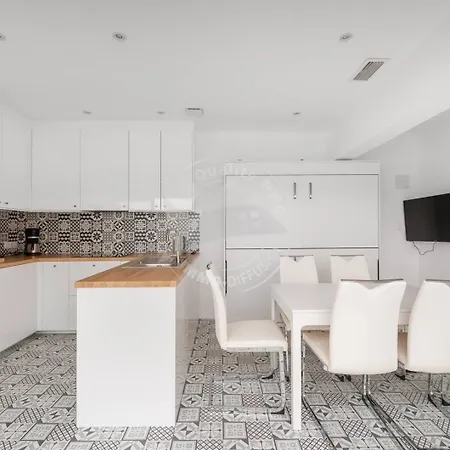 As21778- Magnifique P3 Avec Terrasse Au Coeur Du Centre Dans Maison De Caractere Apartamento *